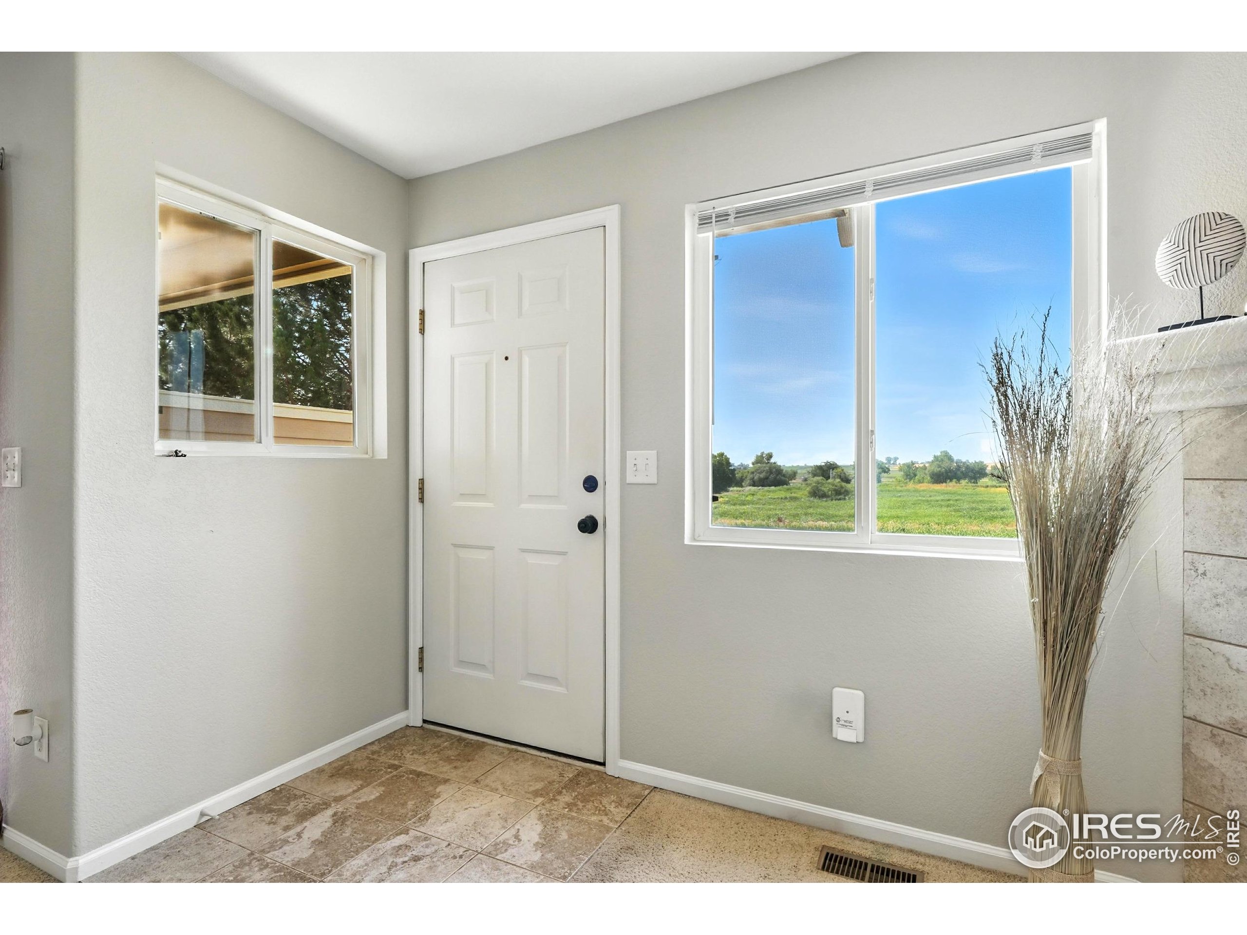 1601 Great Western Dr L6