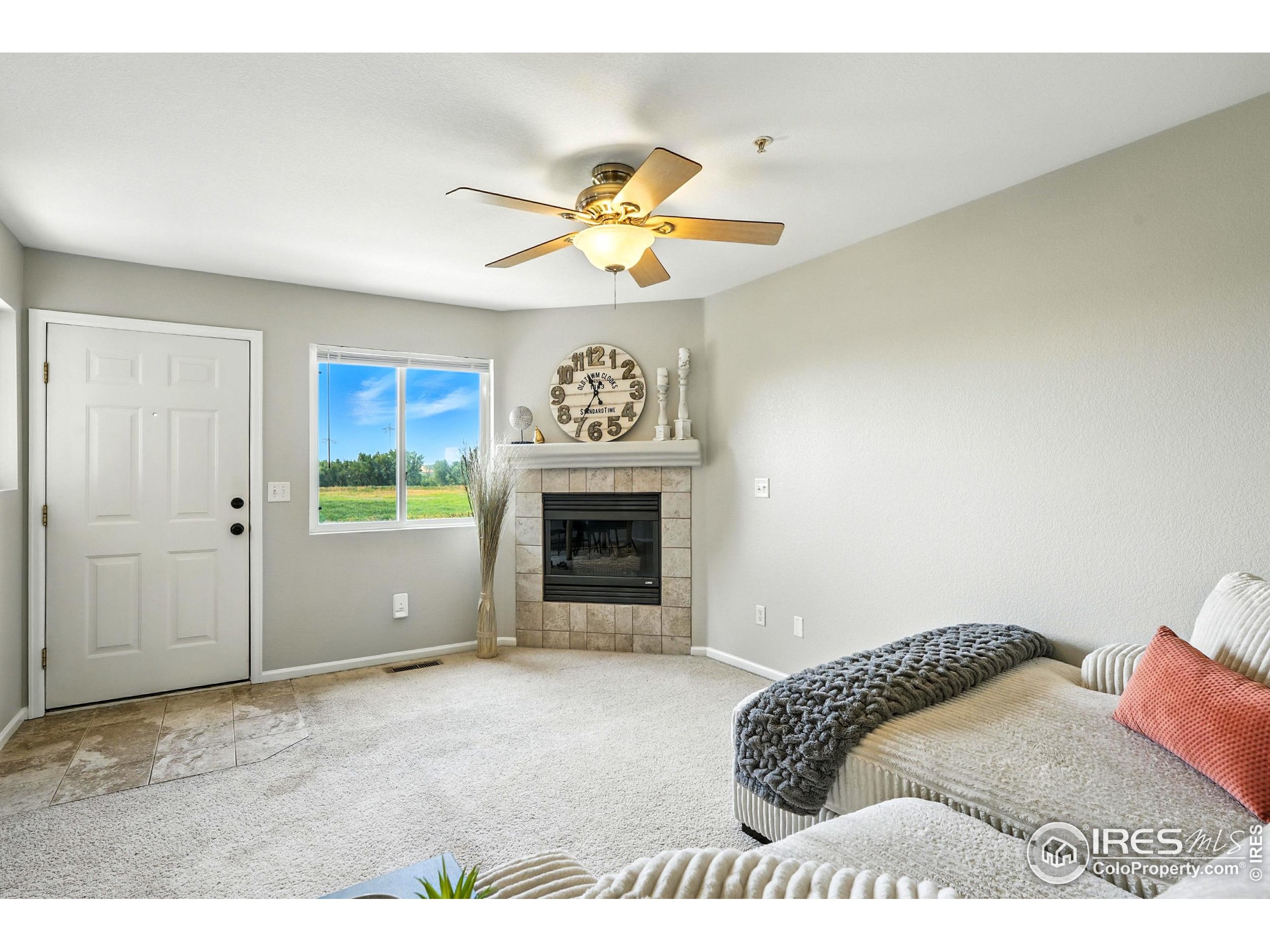 1601 Great Western Dr L6