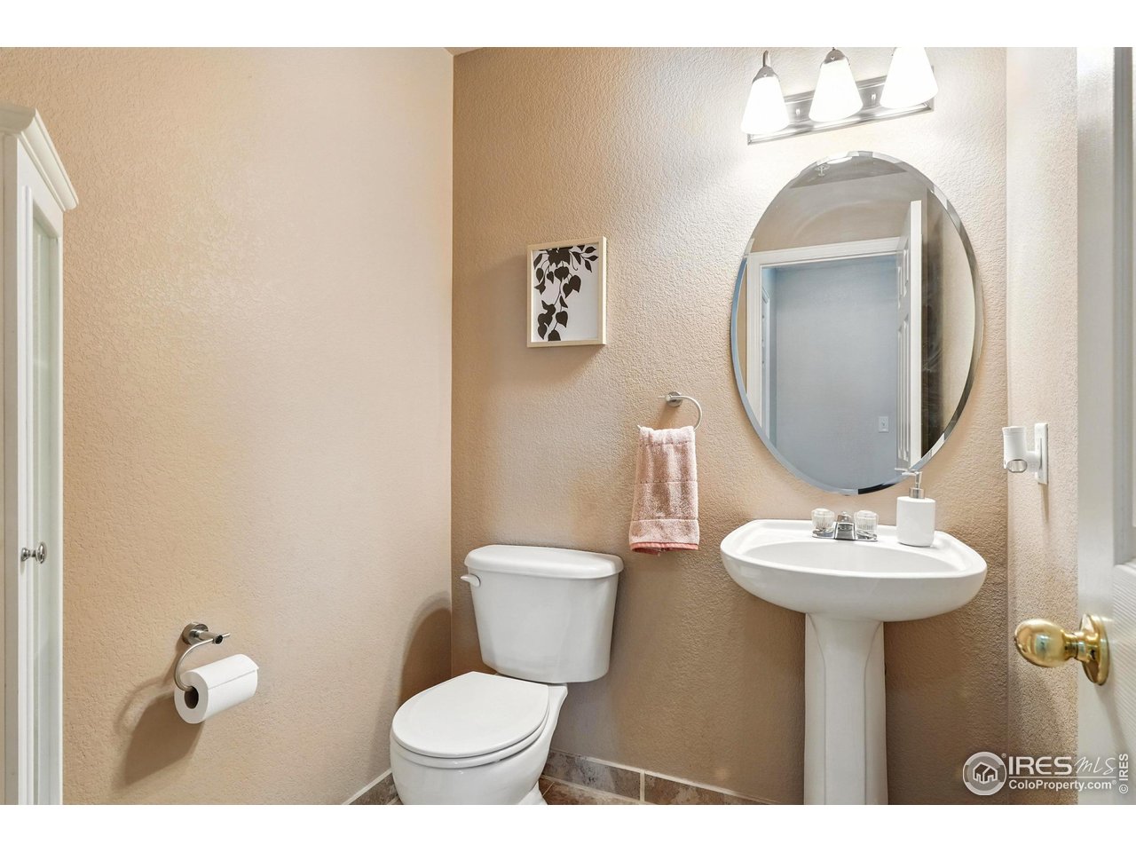 1601 Great Western Dr L6