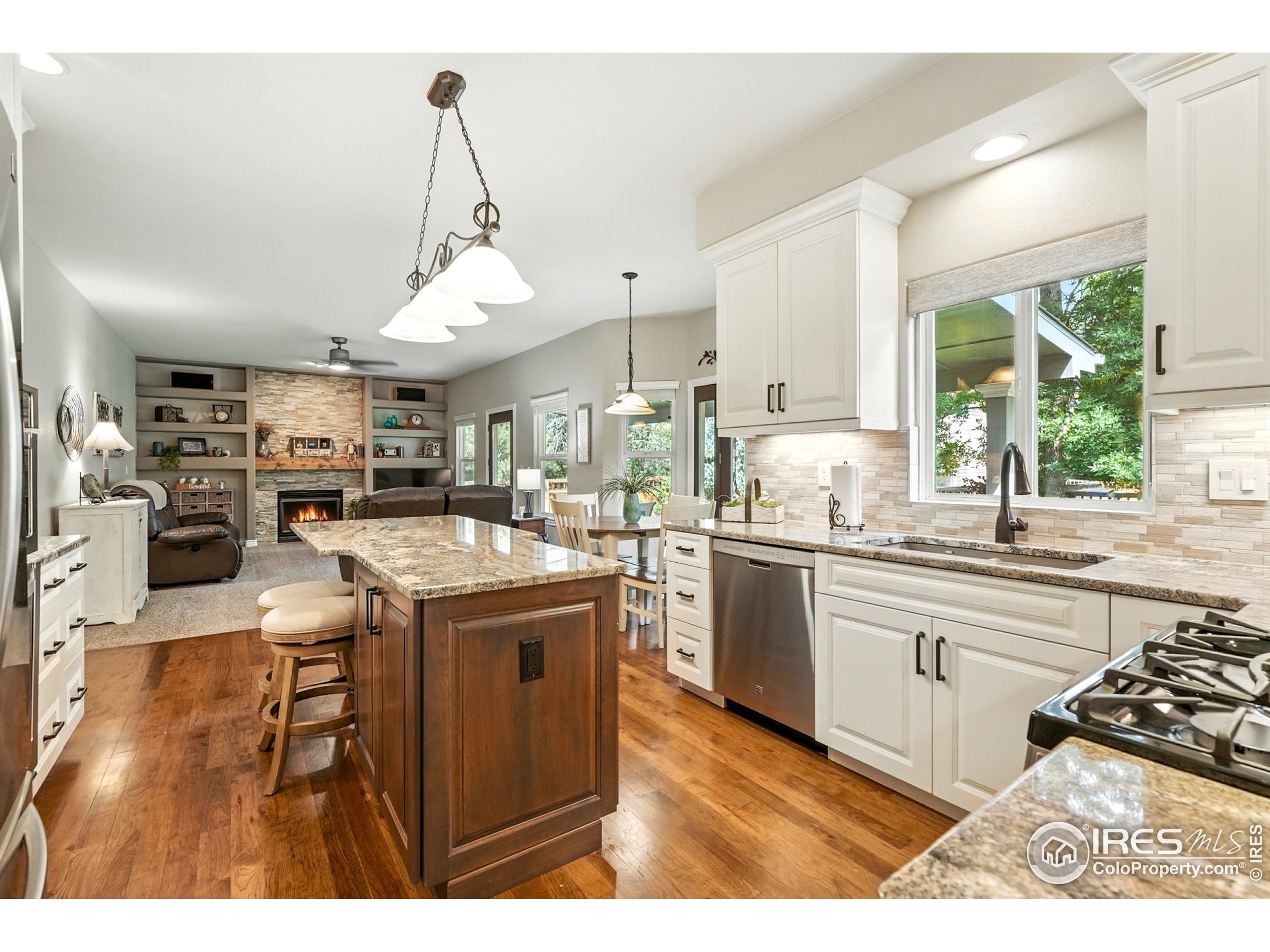 2443 Mallard Cir