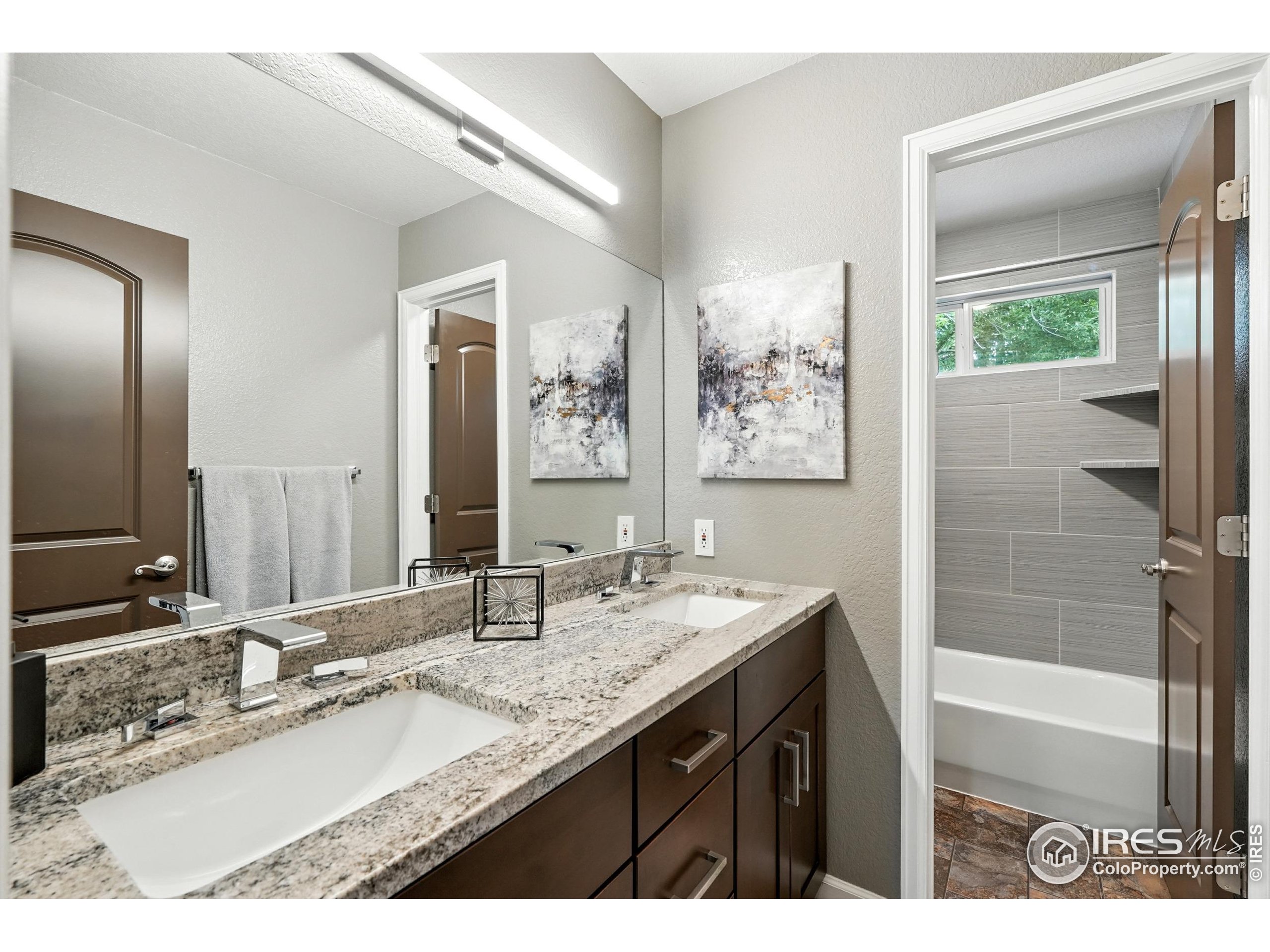 2443 Mallard Cir