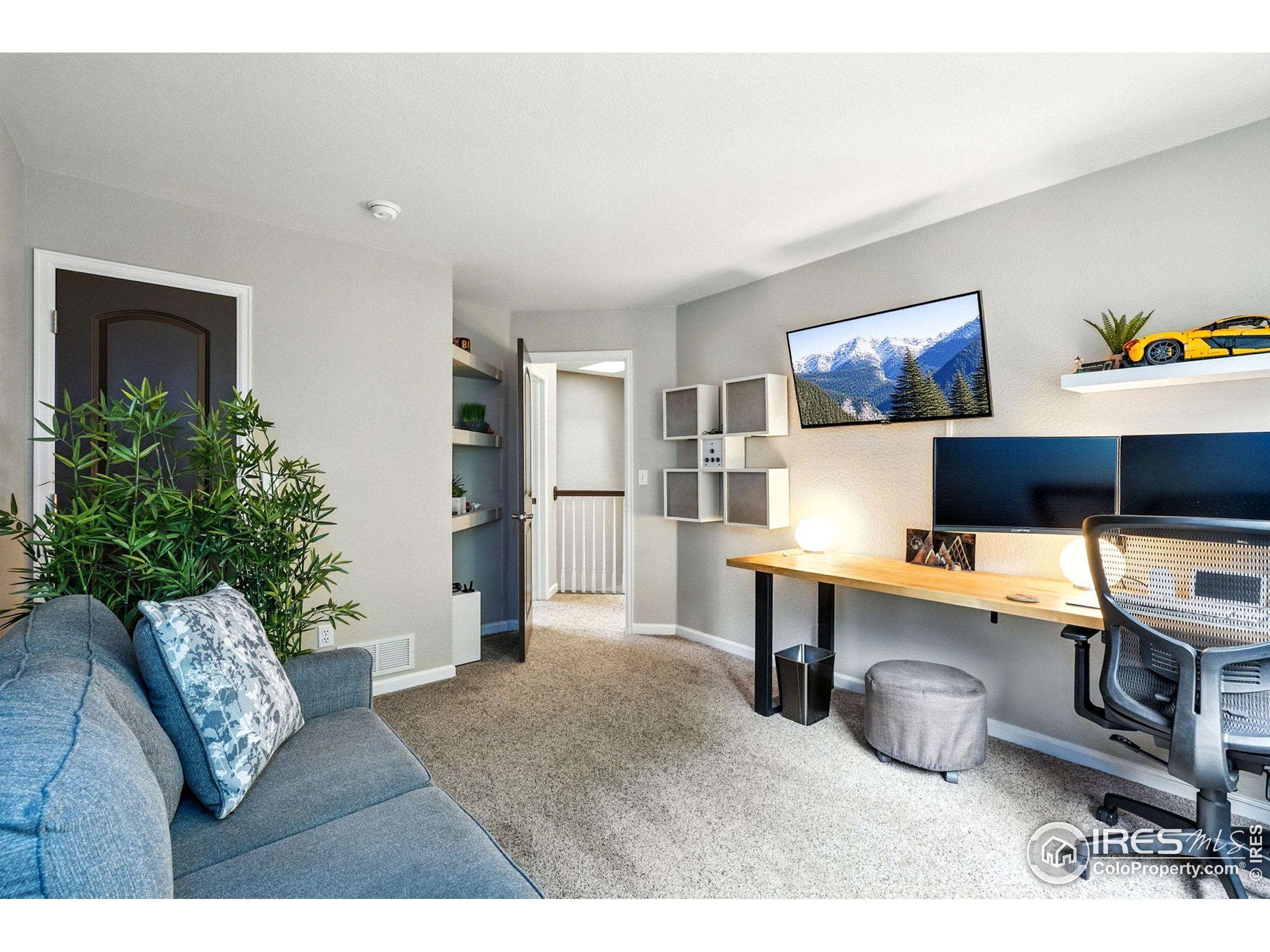 2443 Mallard Cir