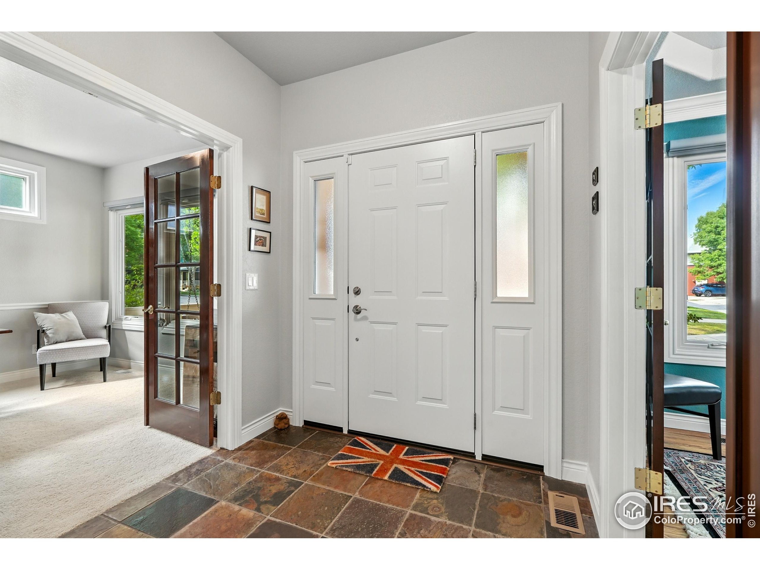 802 Neon Forest Cir