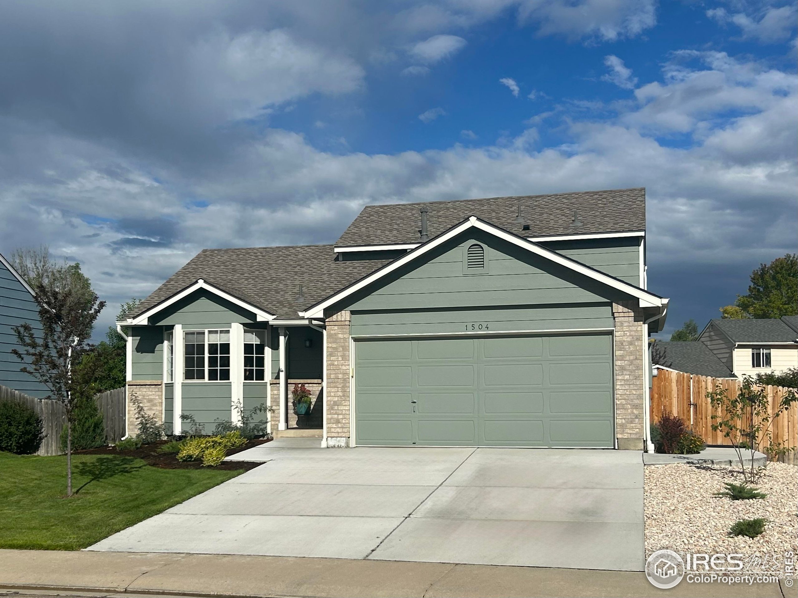 1504 Pinewood Ct