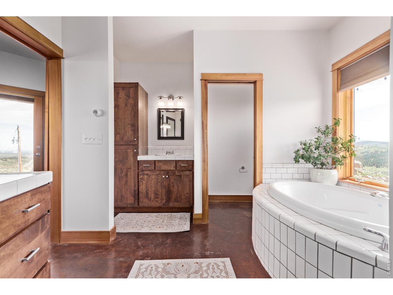 399 Northview Rd