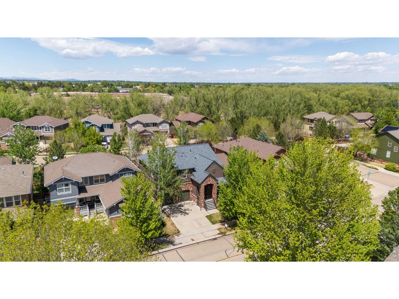 2205 Creekside Dr