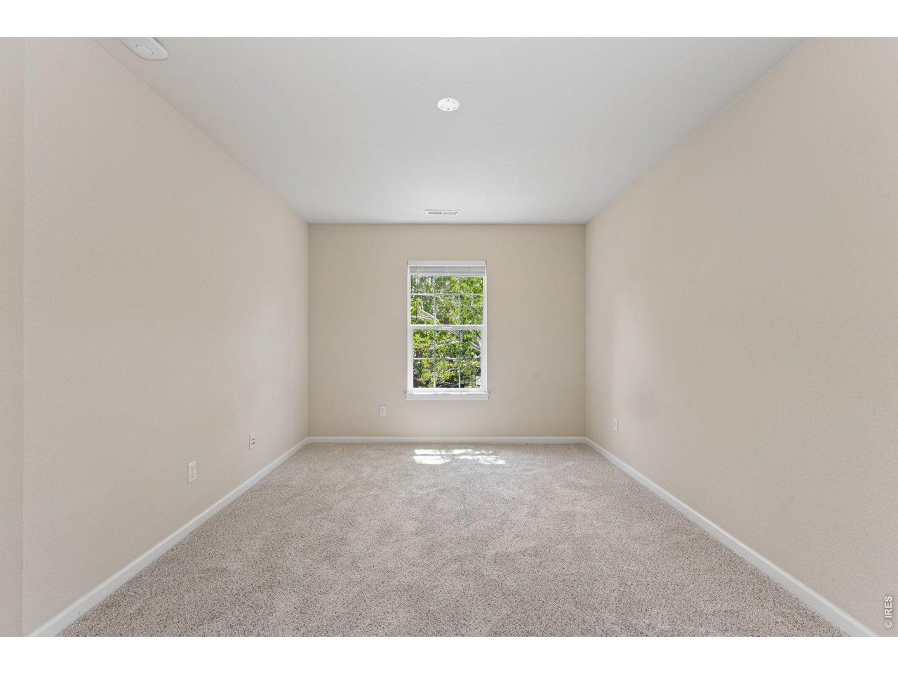 2205 Creekside Dr