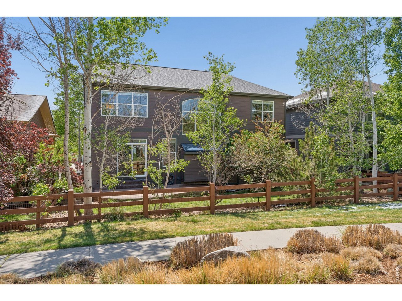 2205 Creekside Dr