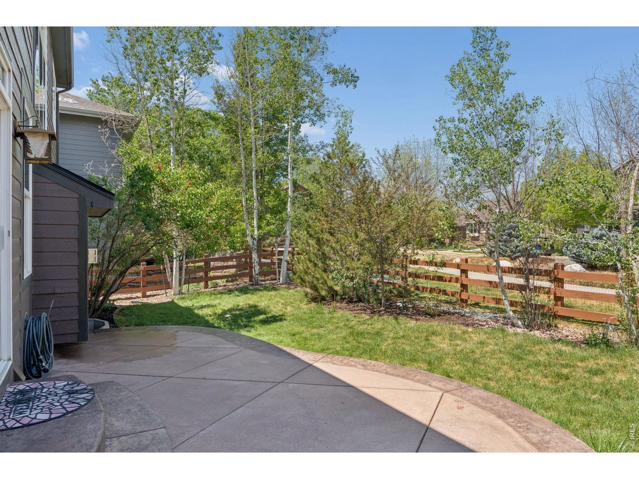 2205 Creekside Dr