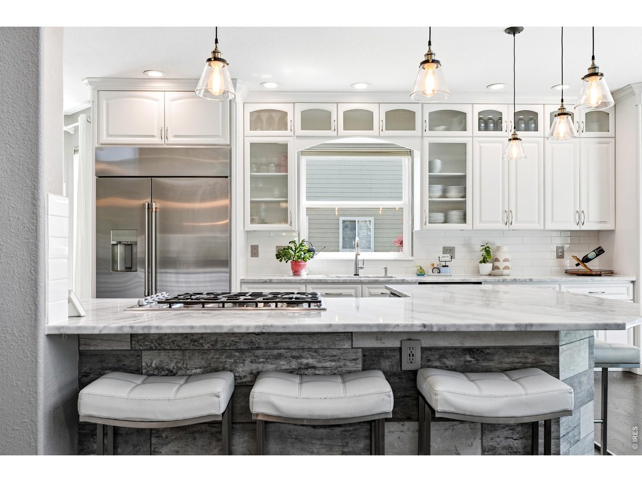 11725 Pleasant Hl