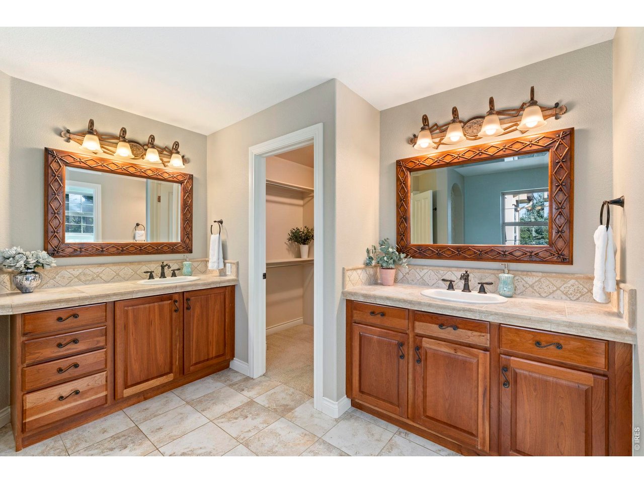 1757 Montgomery Cir