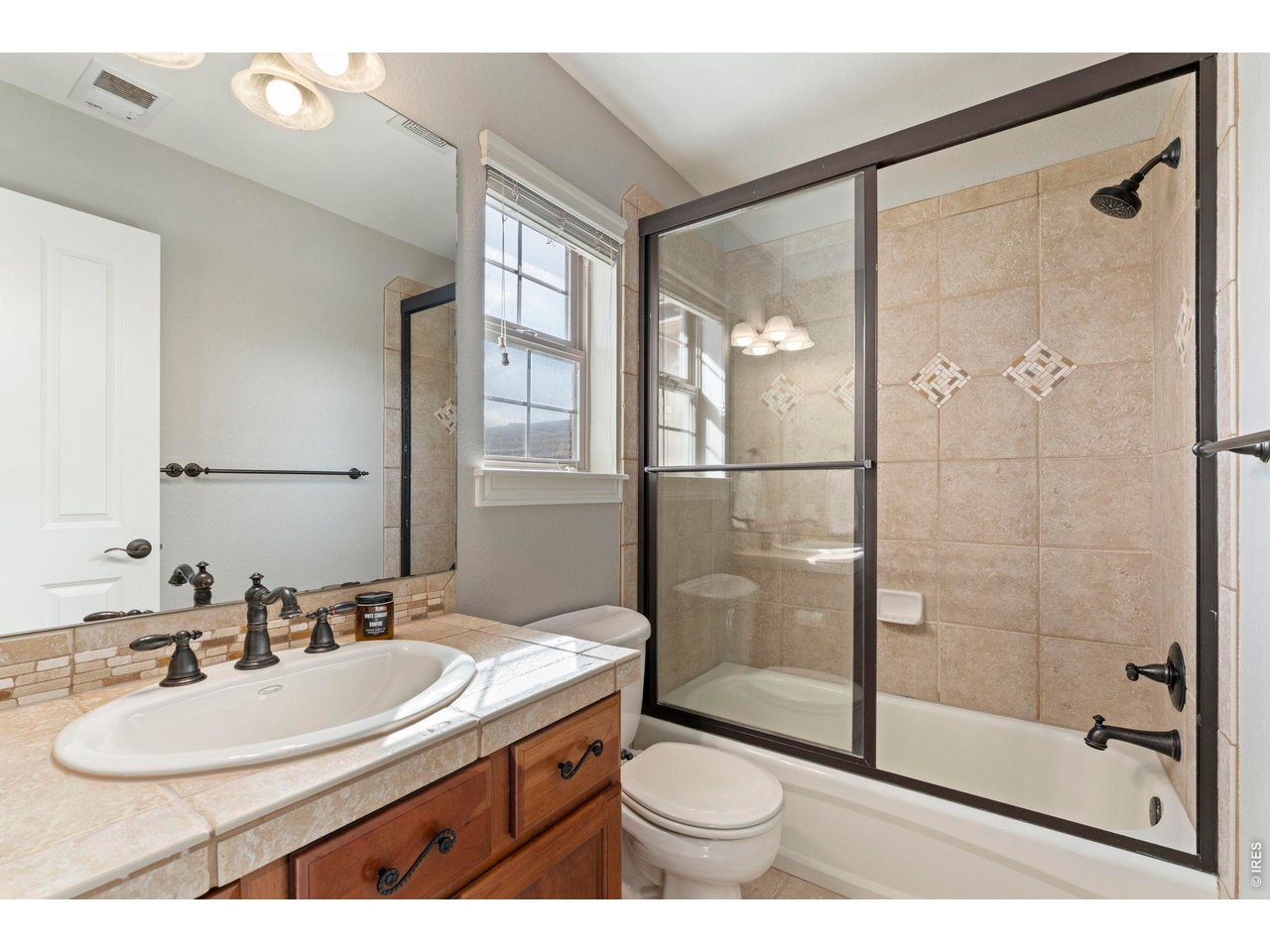 1757 Montgomery Cir