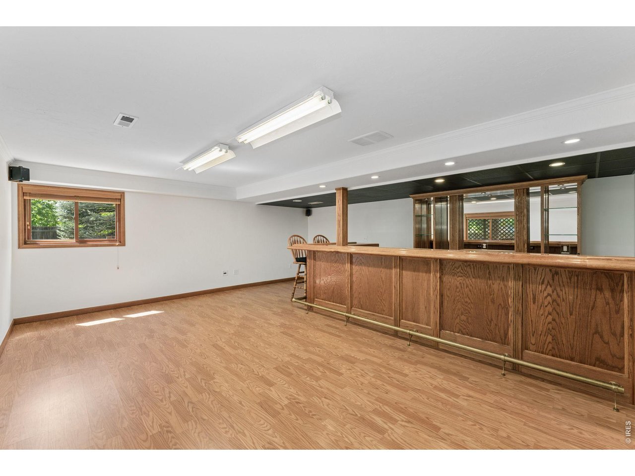 2413 Willow Ln