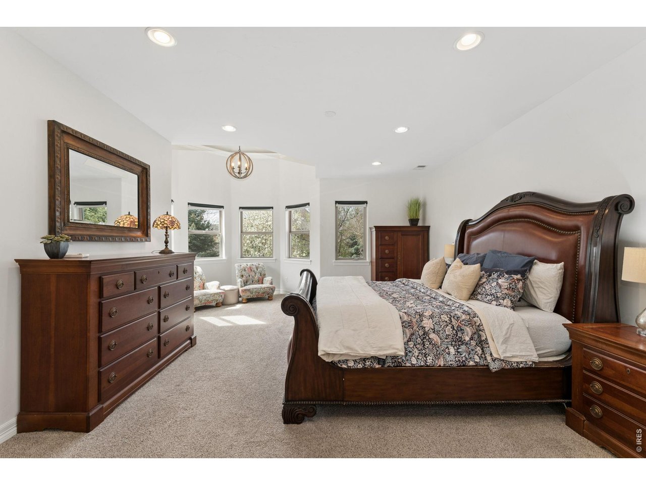 1744 Montgomery Cir