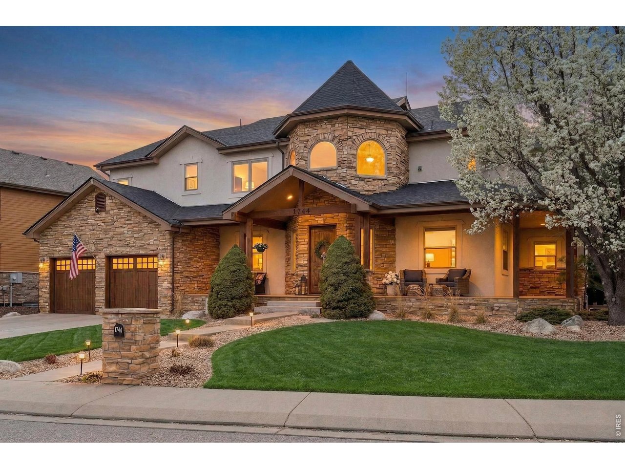 1744 Montgomery Cir