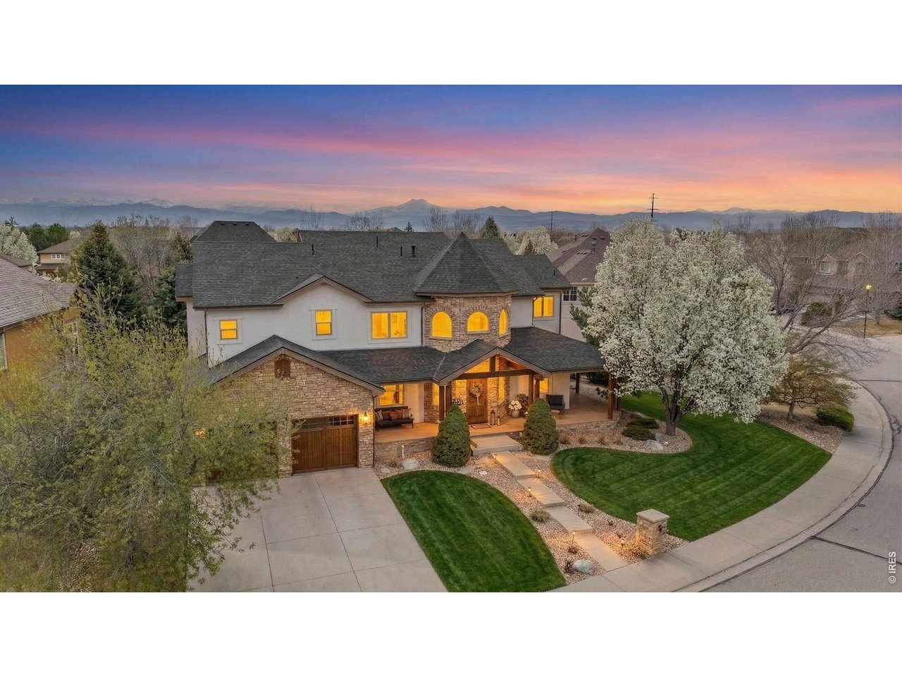 1744 Montgomery Cir