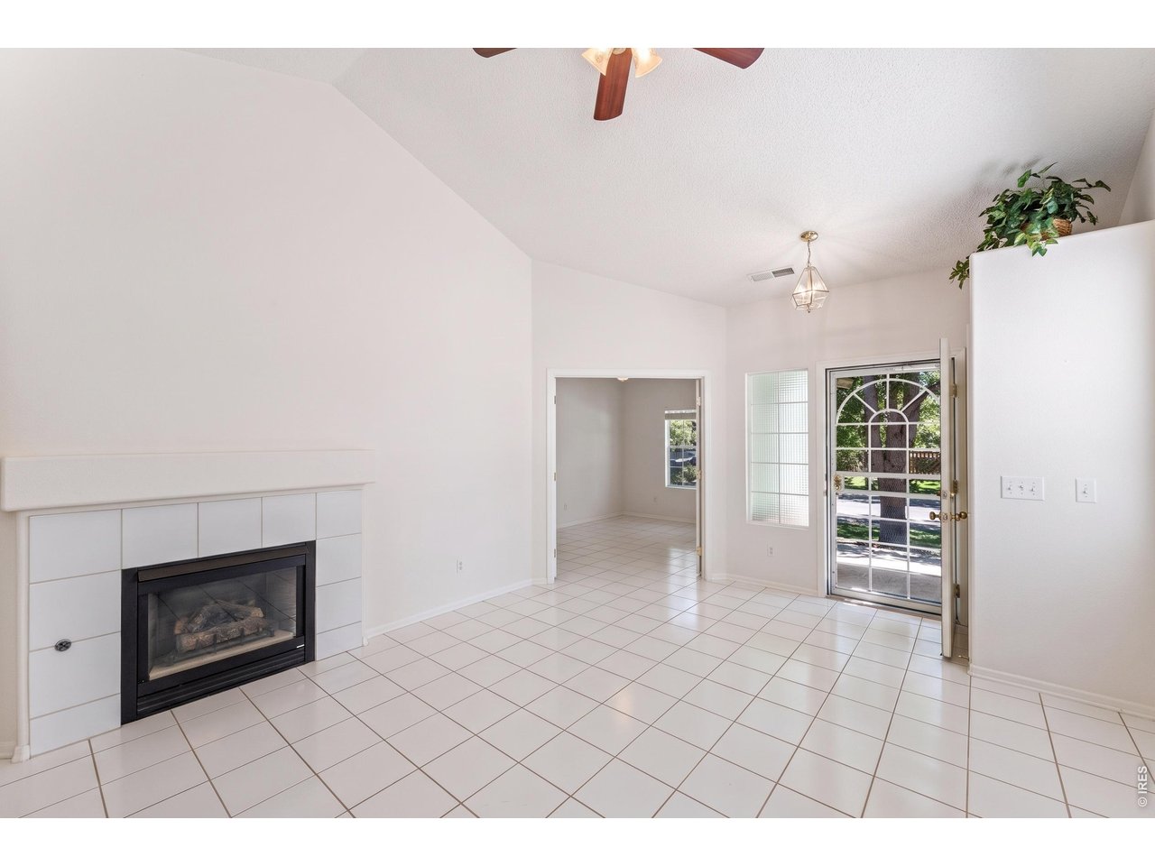 23 Gaviota Ave