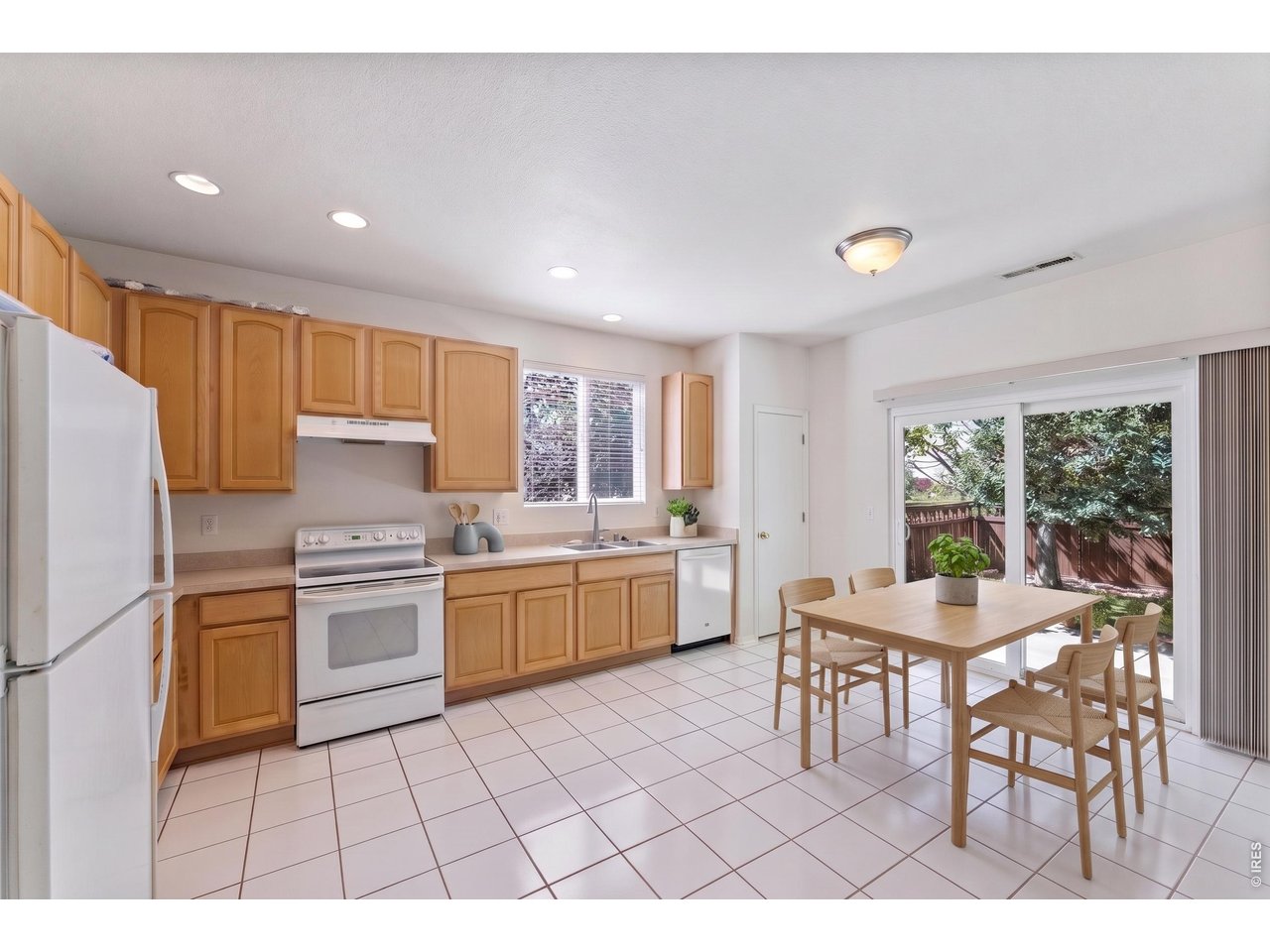 23 Gaviota Ave