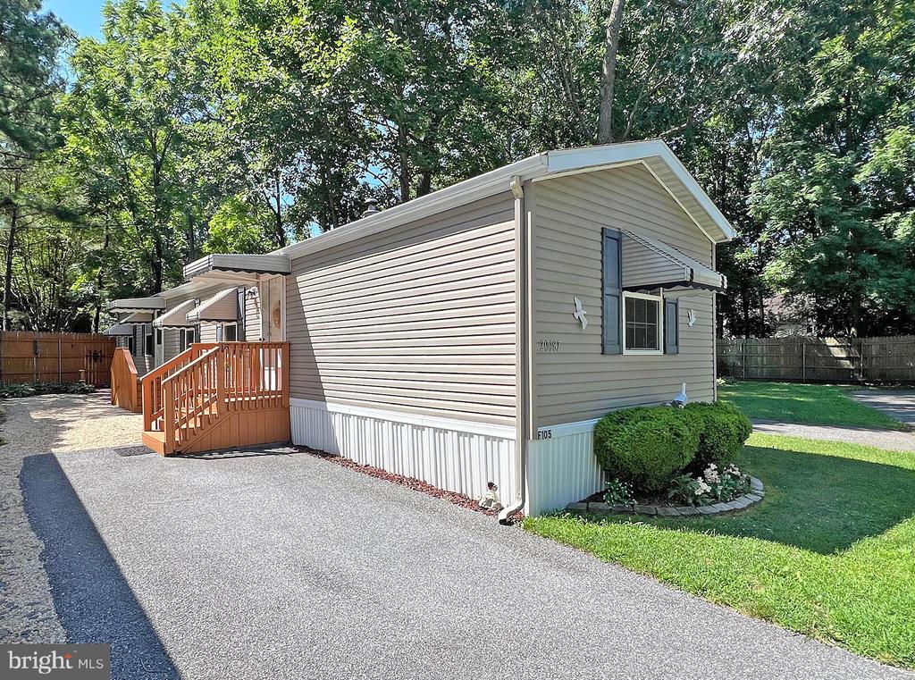 20087 ATLANTIC AVENUE F-105