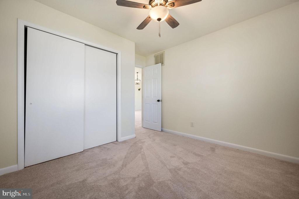 36733 W POND CIRCLE