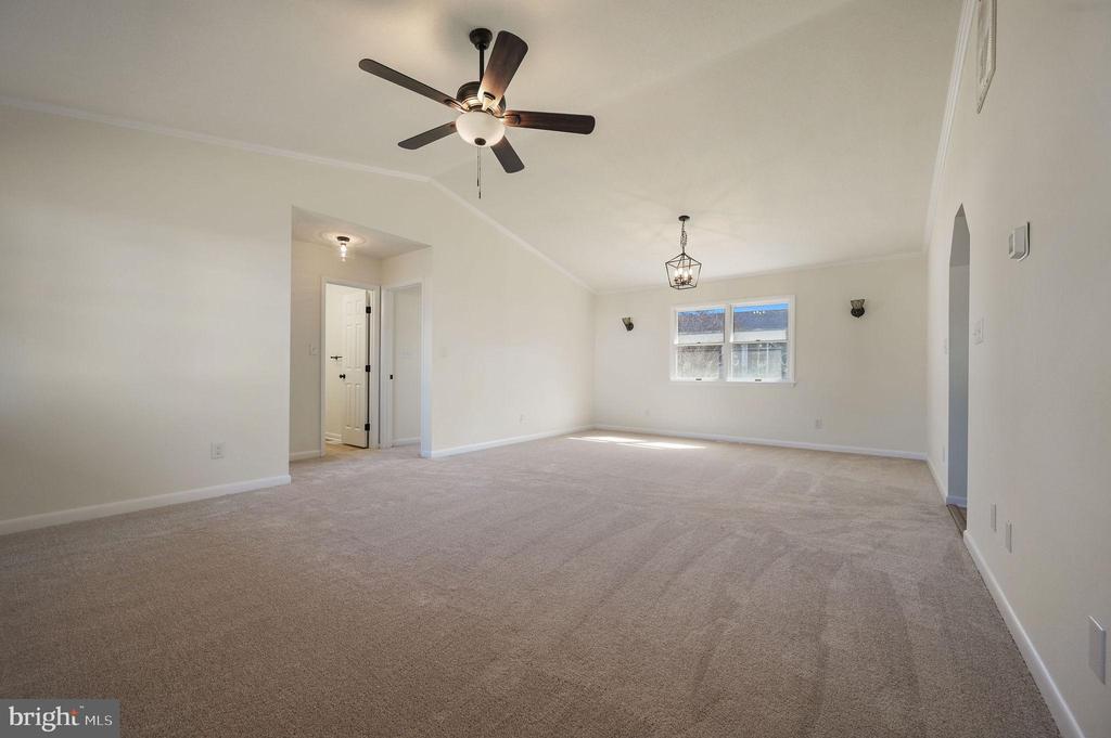 36733 W POND CIRCLE
