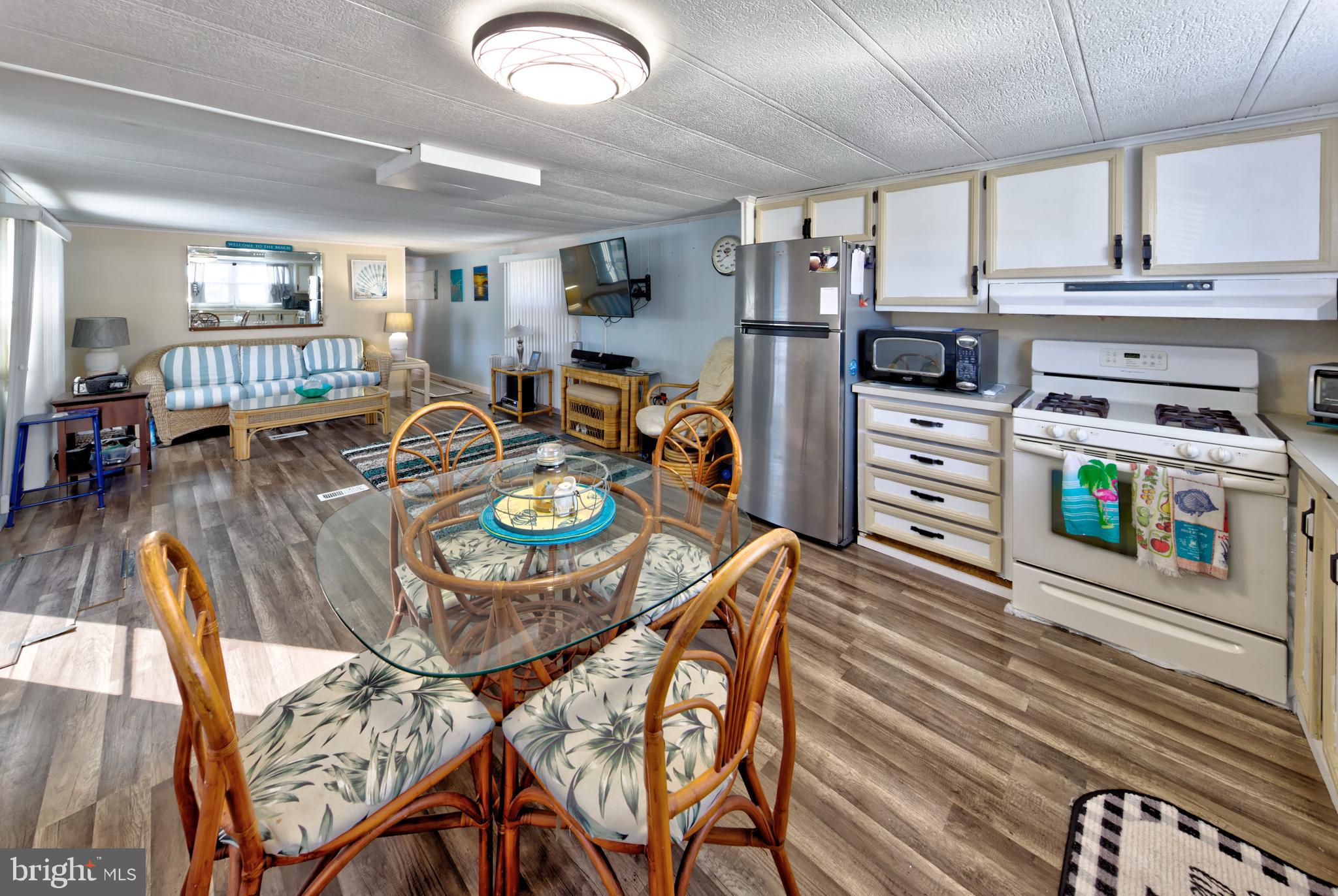 19989 CENTER AVENUE D95