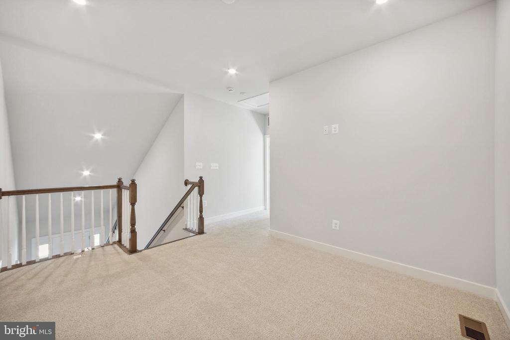 15432 SOLOMON WAY