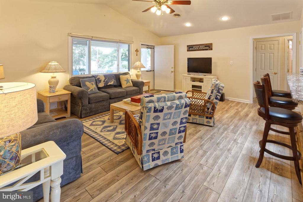 603 LAUREL COURT