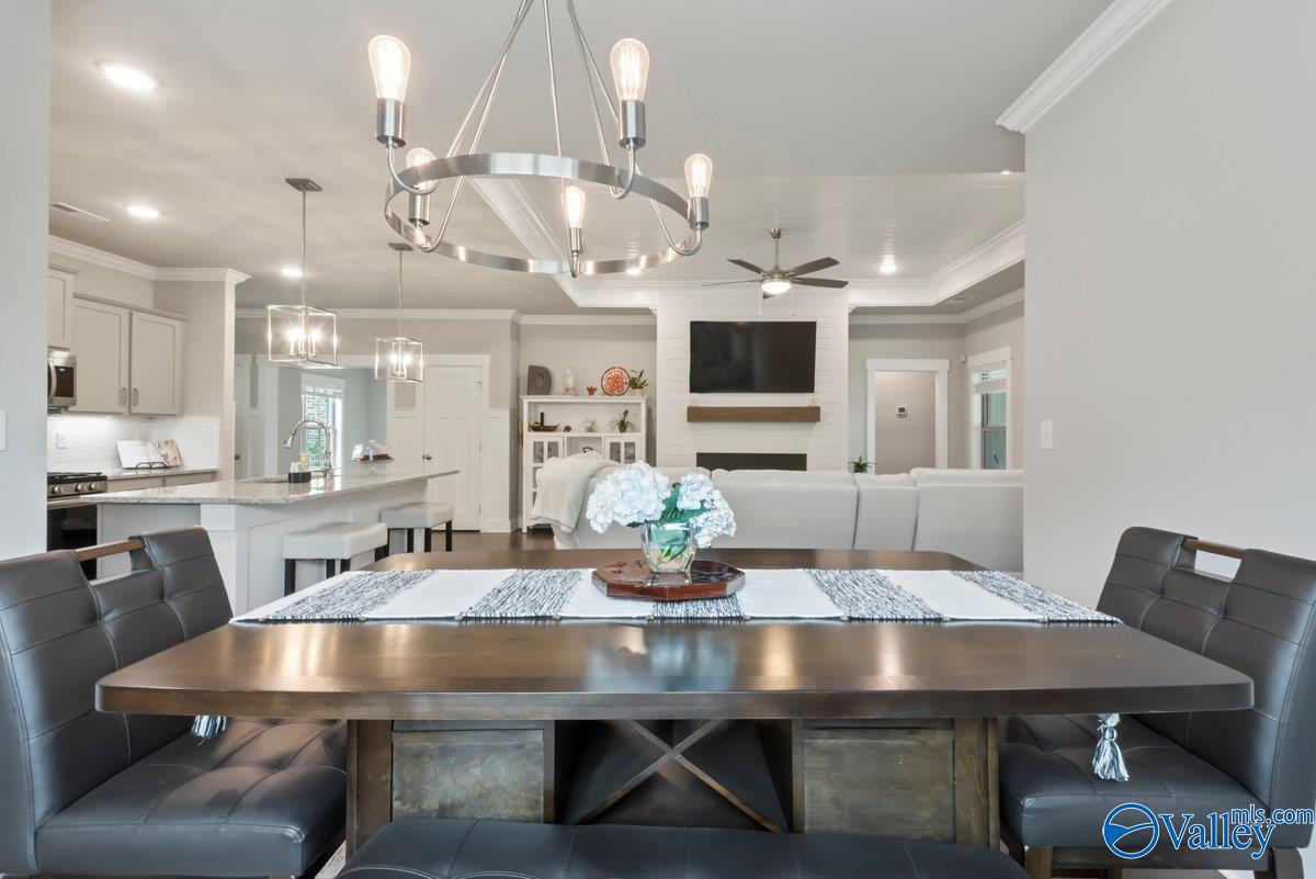 9544 Hampton Oak Drive SE