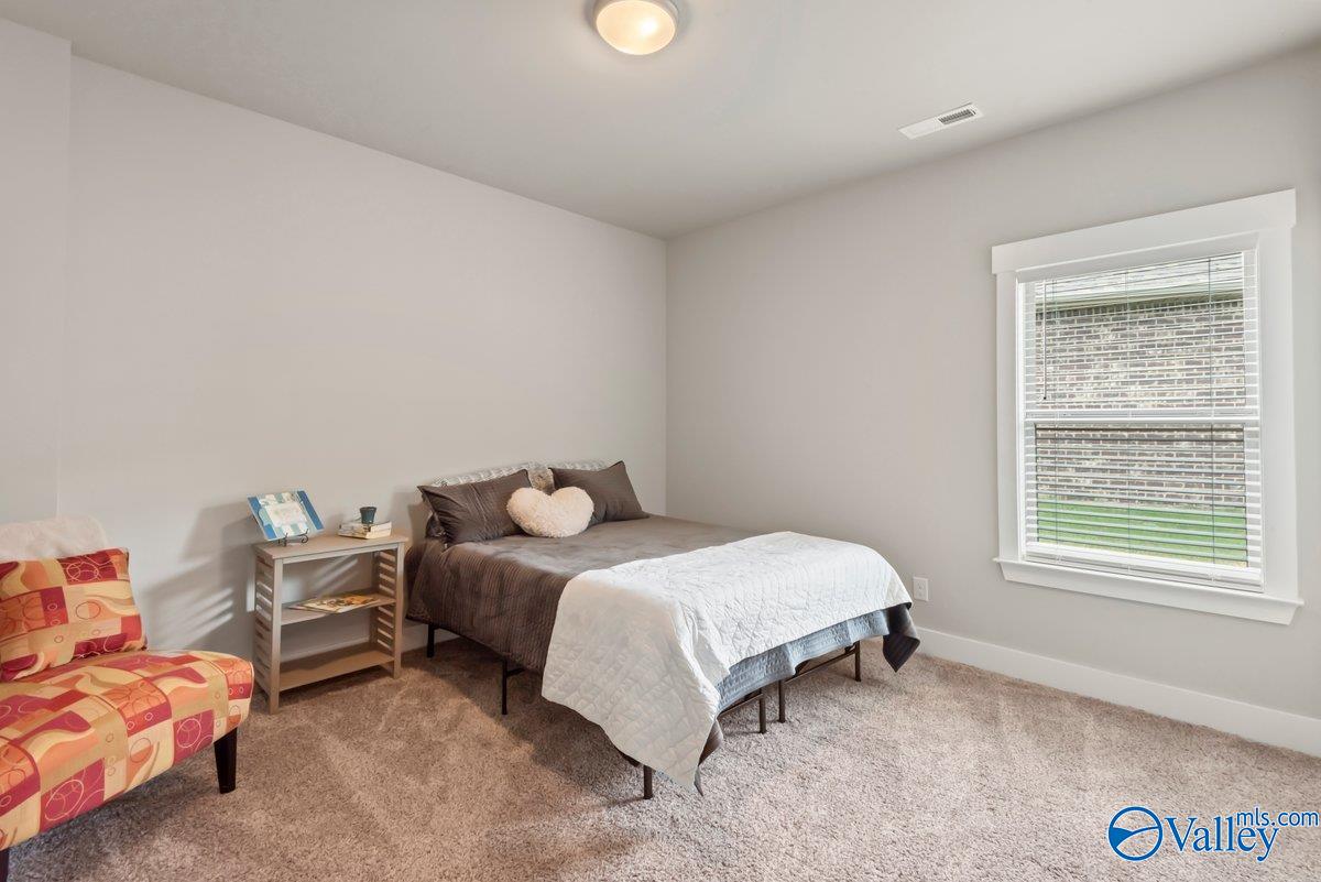 9544 Hampton Oak Drive SE