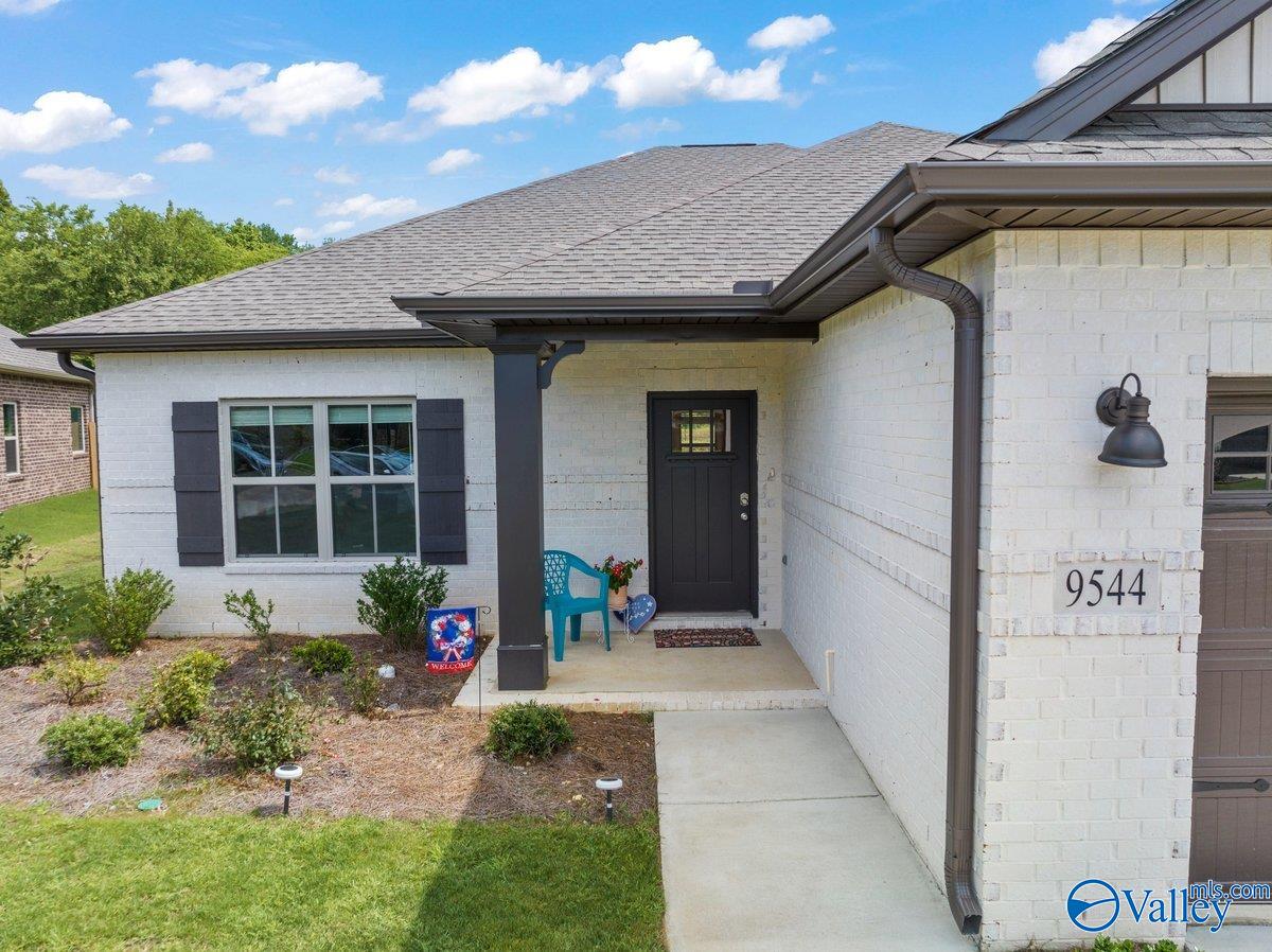 9544 Hampton Oak Drive SE