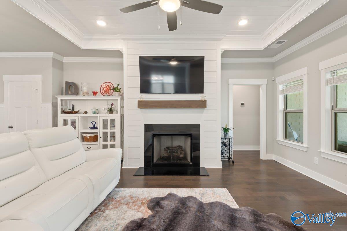 9544 Hampton Oak Drive SE