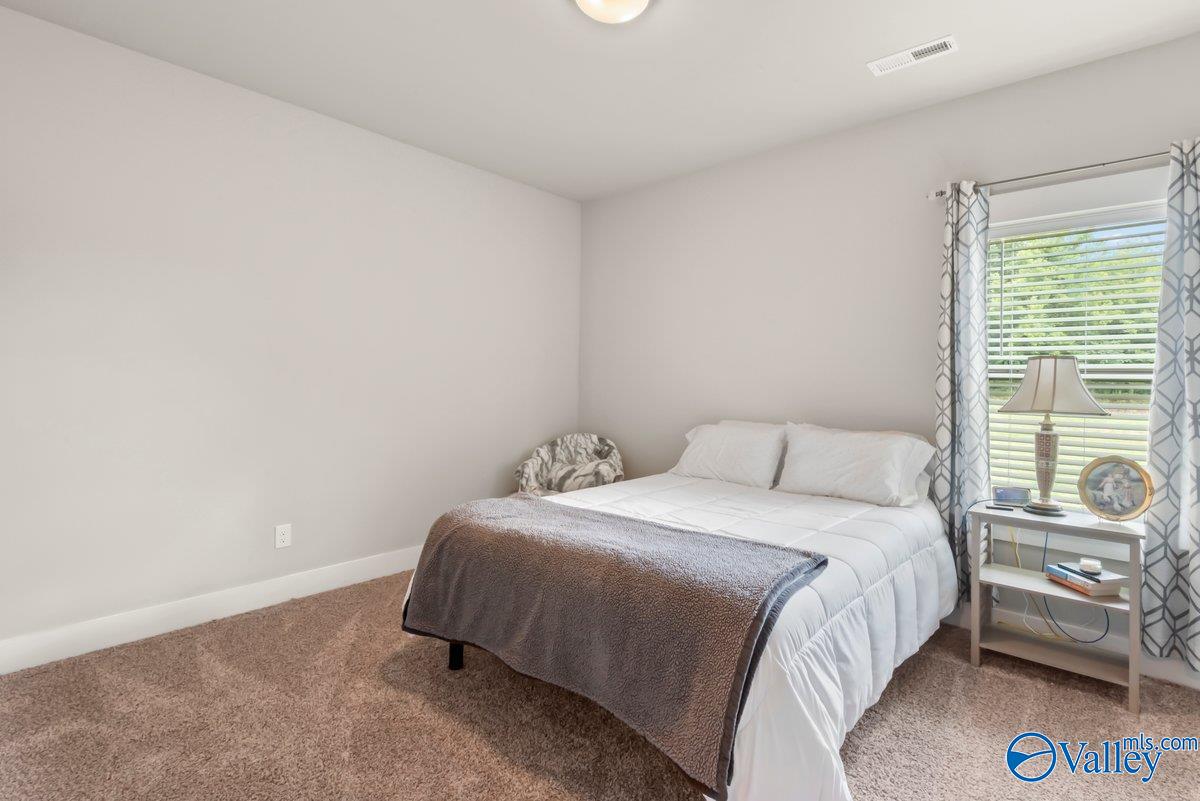 9544 Hampton Oak Drive SE