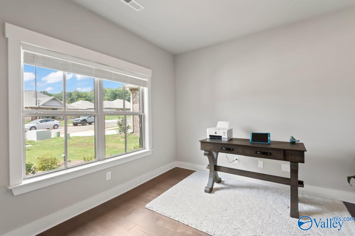 9544 Hampton Oak Drive SE