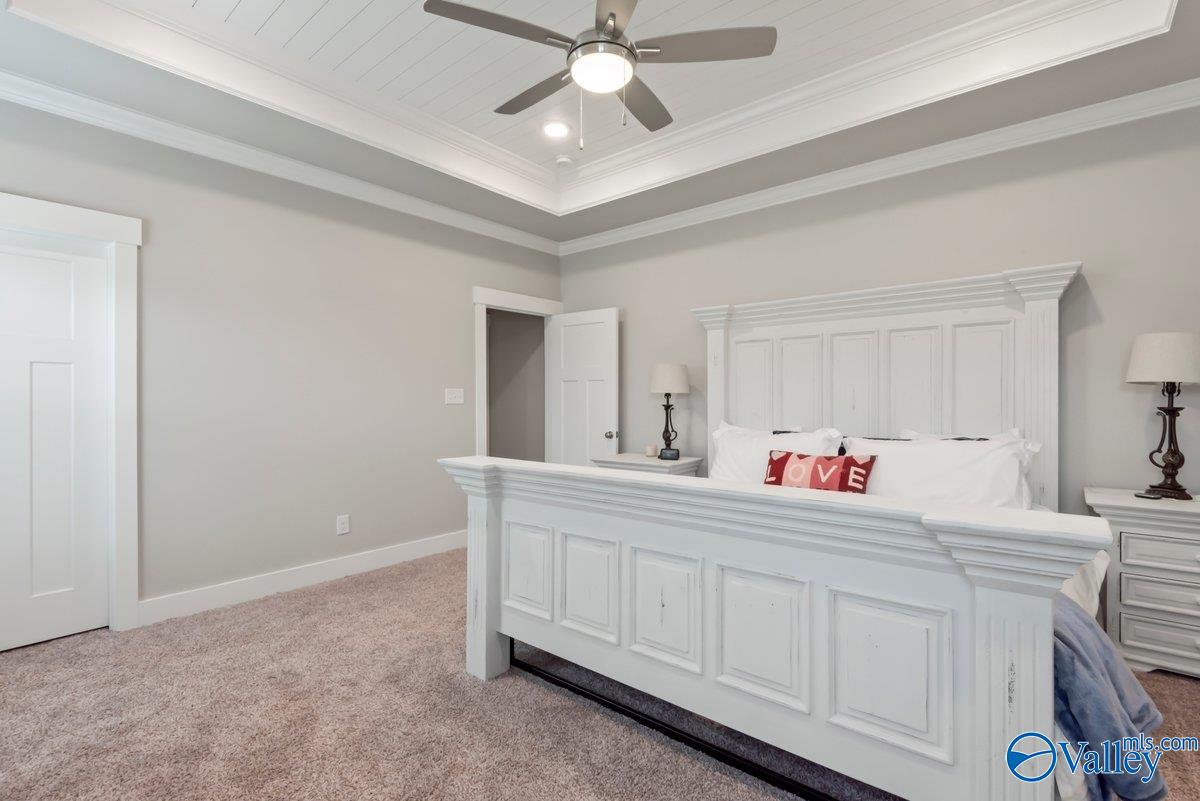 9544 Hampton Oak Drive SE