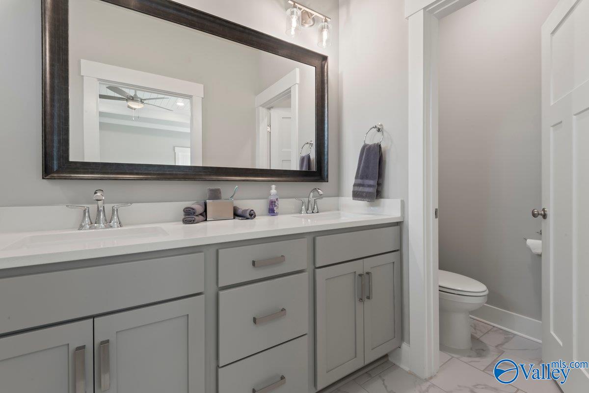 9544 Hampton Oak Drive SE