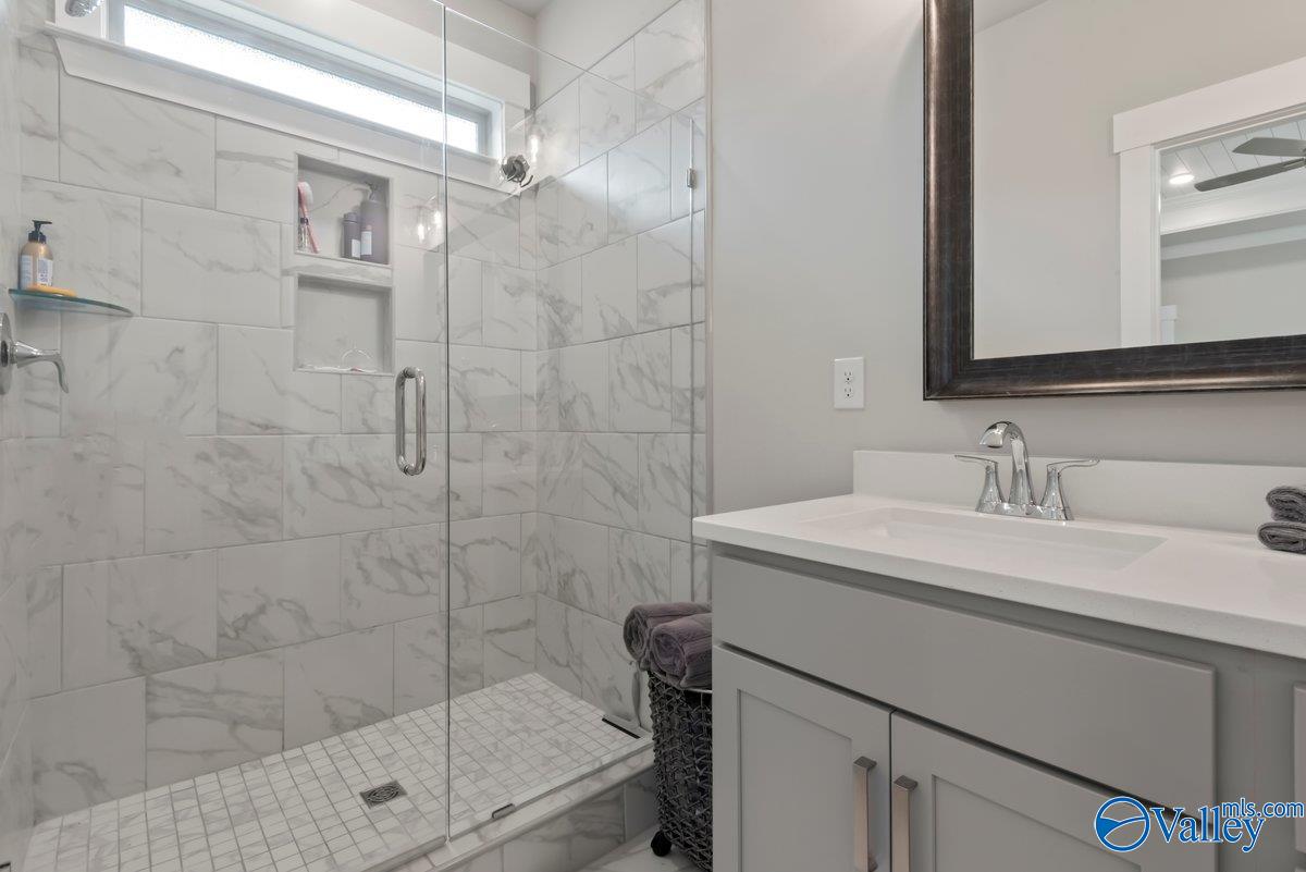 9544 Hampton Oak Drive SE