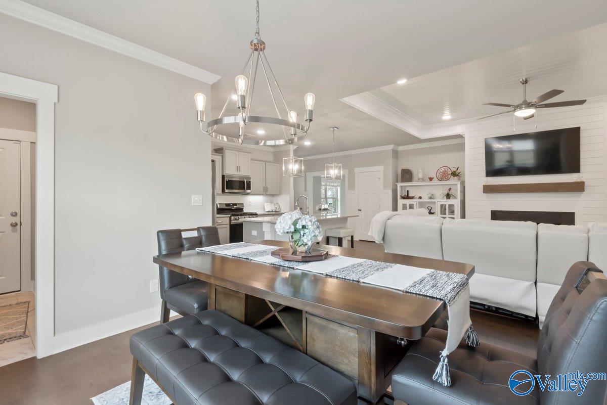 9544 Hampton Oak Drive SE