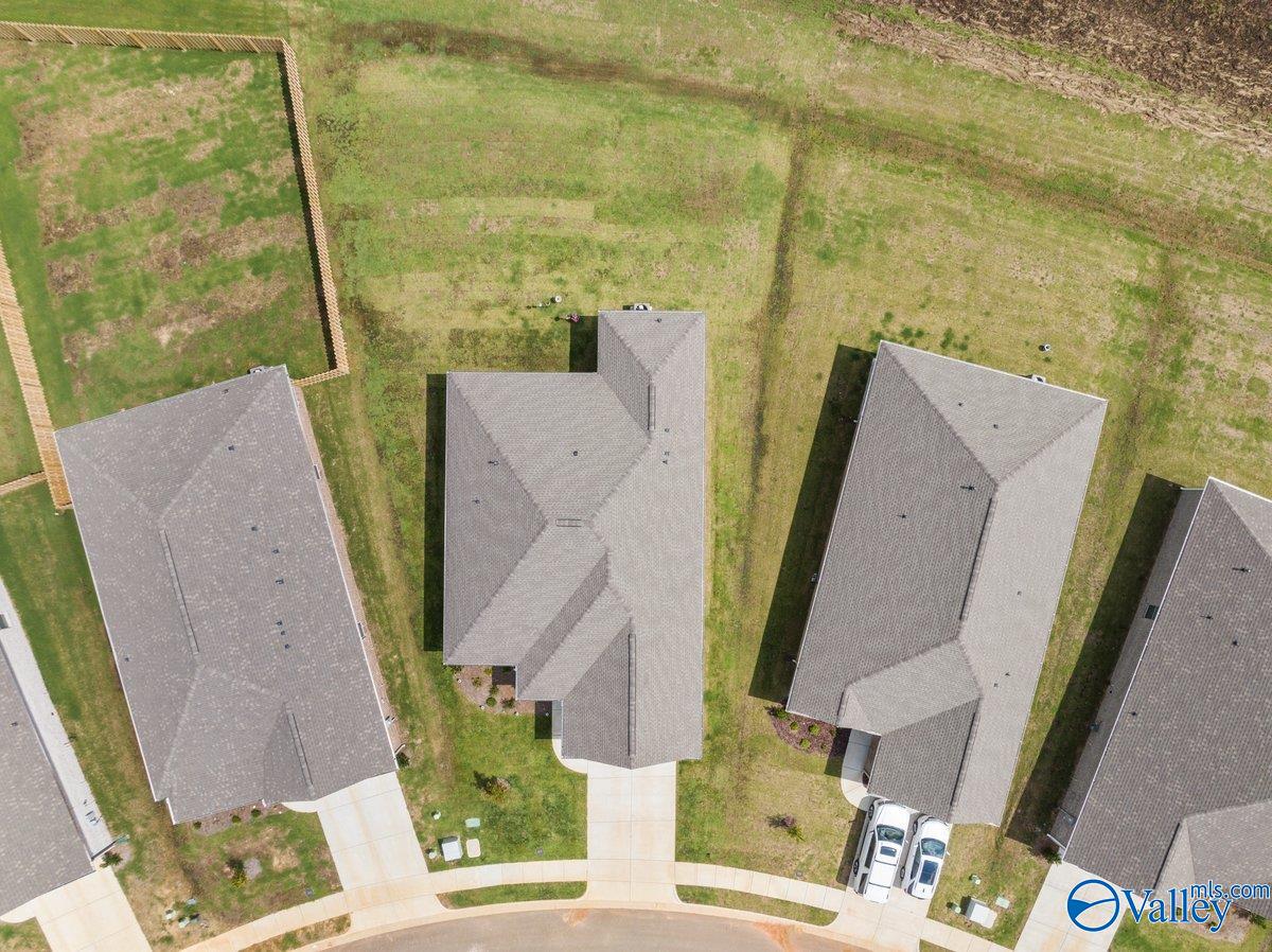 9544 Hampton Oak Drive SE