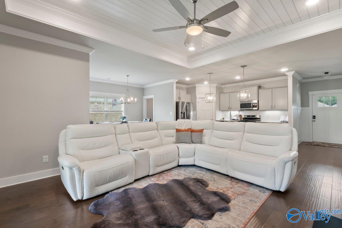 9544 Hampton Oak Drive SE