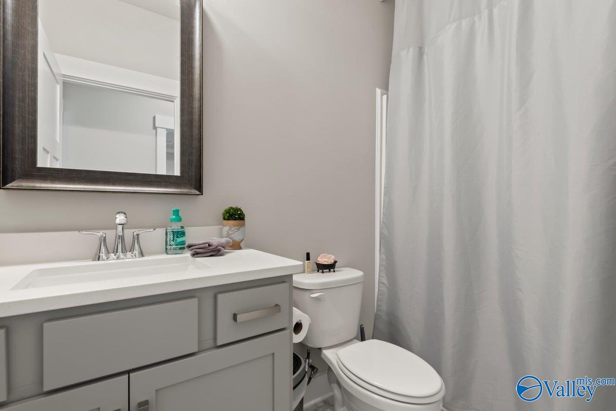 9544 Hampton Oak Drive SE