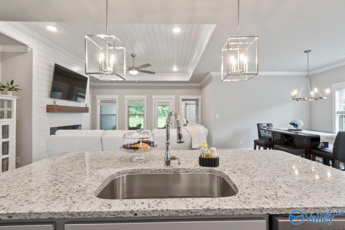 9544 Hampton Oak Drive SE