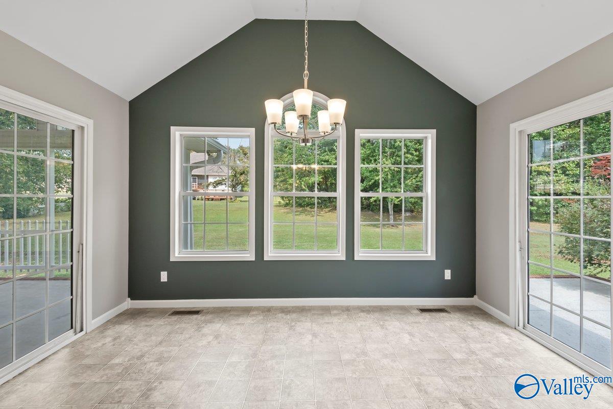 1040 Gannon Circle NW