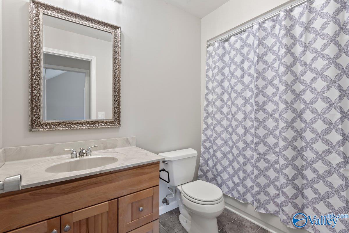 1040 Gannon Circle NW