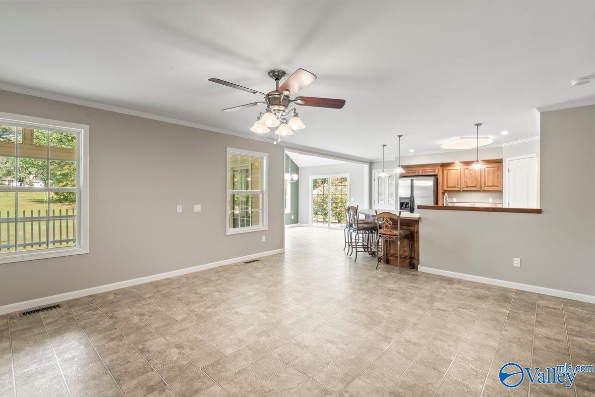 1040 Gannon Circle NW