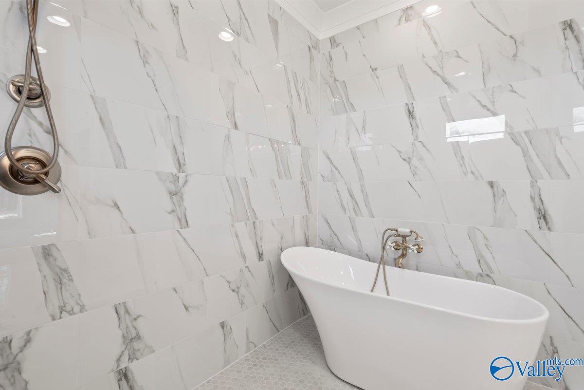 25 Bethel Crest Circle