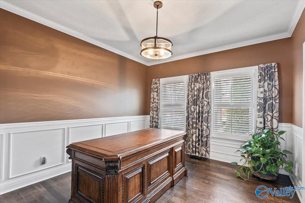 900 Springdale Road SW