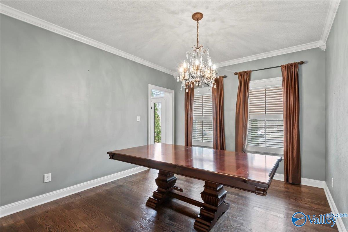 900 Springdale Road SW