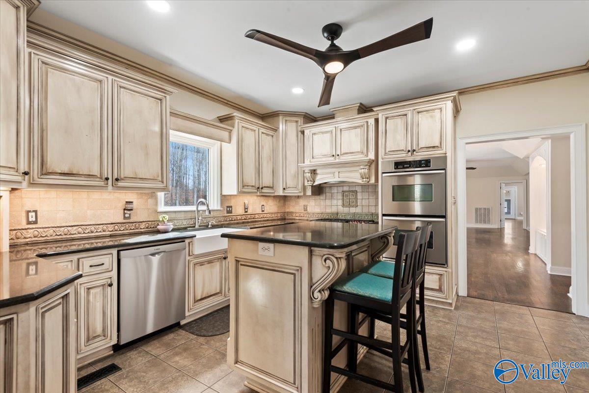 900 Springdale Road SW