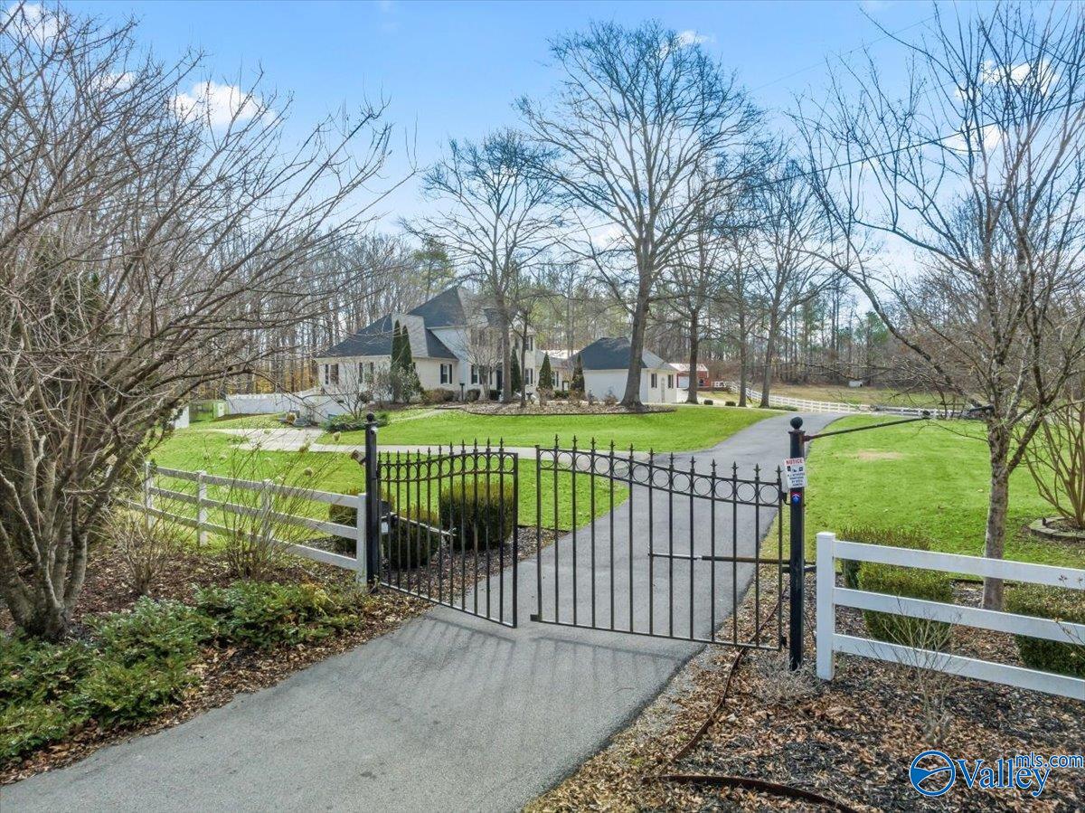 900 Springdale Road SW